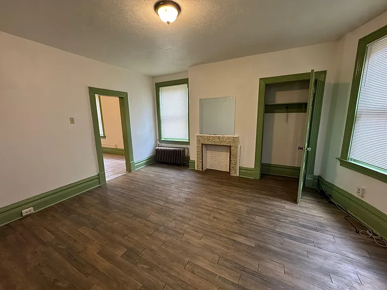 359 Stratford Ave #2B — Photo 2