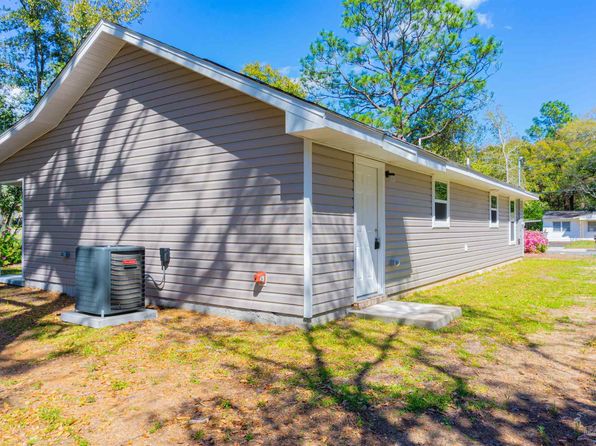 4651 Kingston Dr, Pensacola, FL 32526