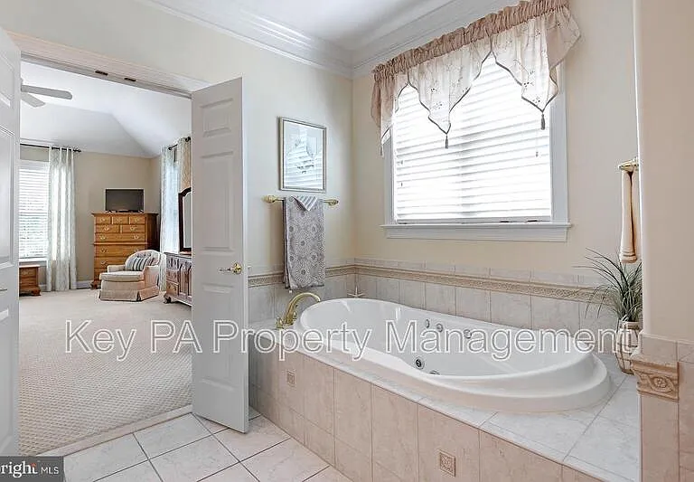 155 Harrogate Dr — Photo 22
