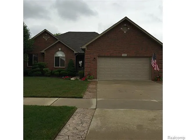 18388 Country Club Dr photo 1