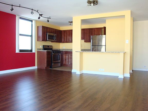 Living room/dining room
