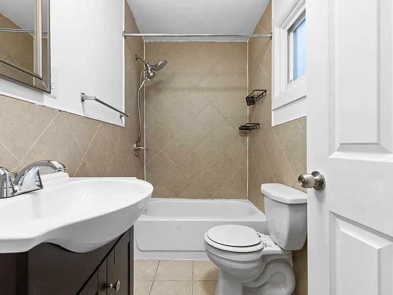 336 Madison Ave #2 — Photo 10