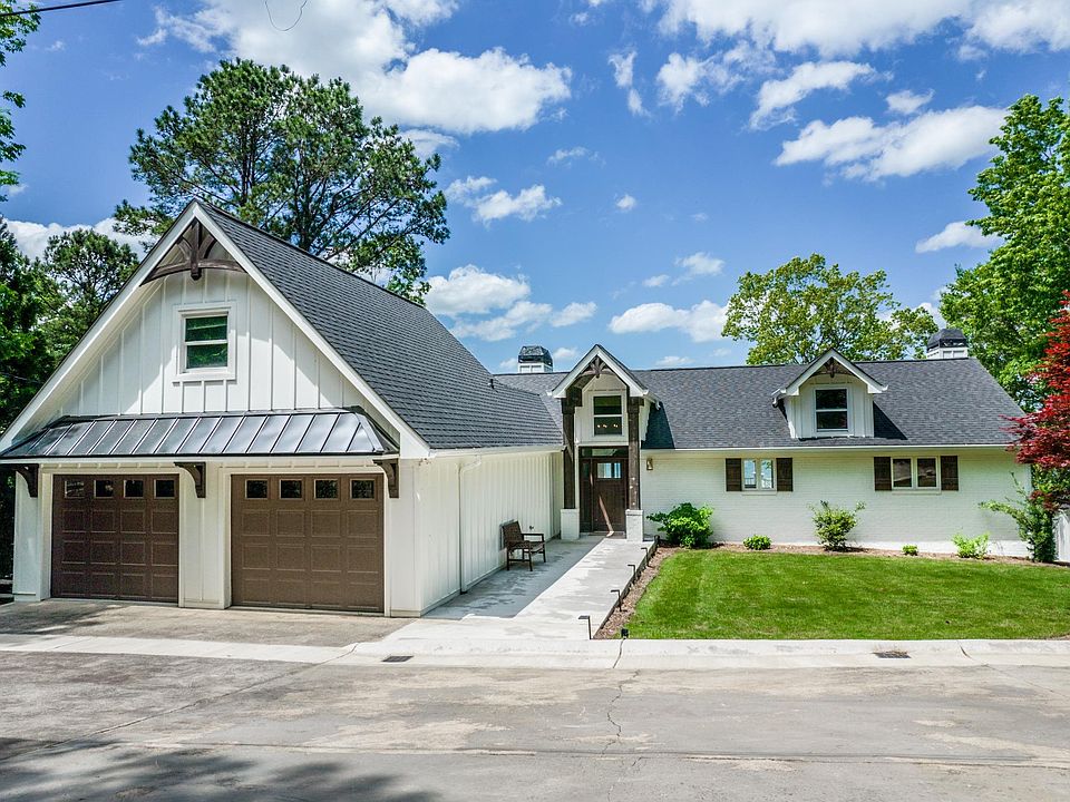 1st image of 101 Horseshoe Cir