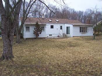 2nd image of 39 Lake Dr