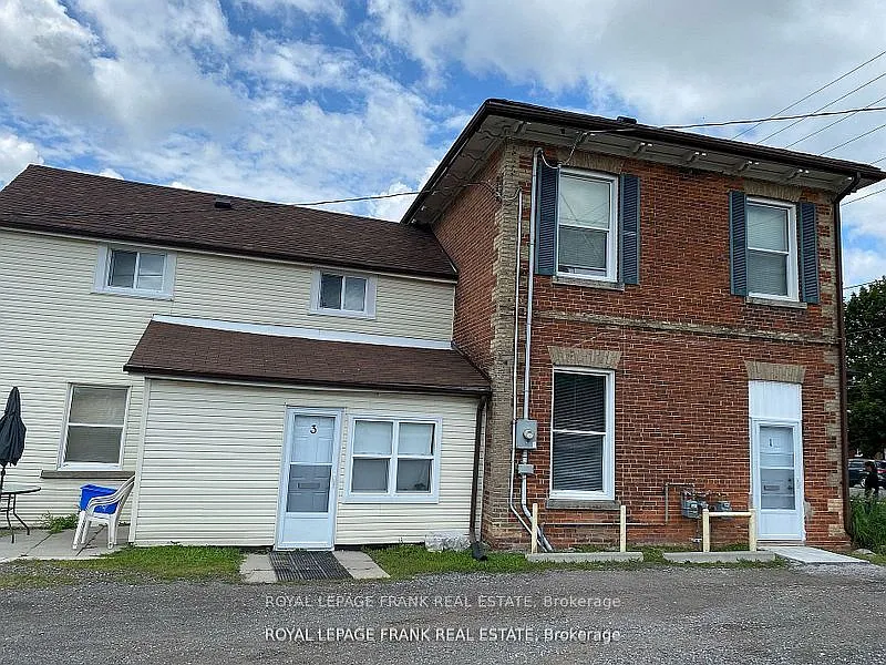 Building Photo - 859 Dundas St W #1