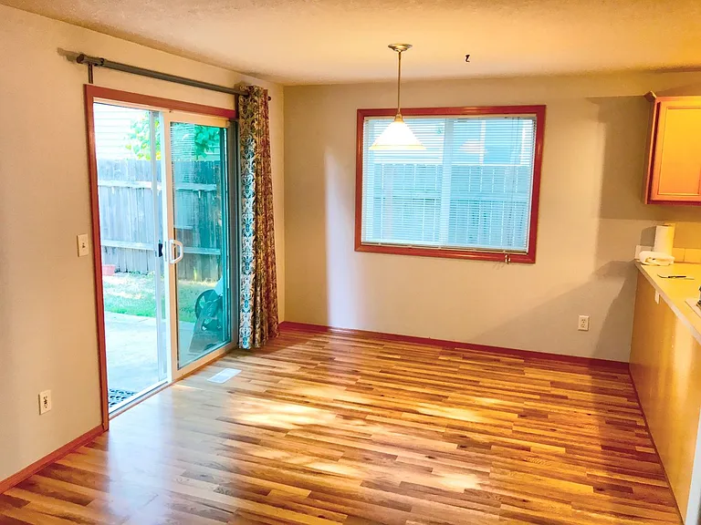 2753 SE 85th Ave — Photo 4