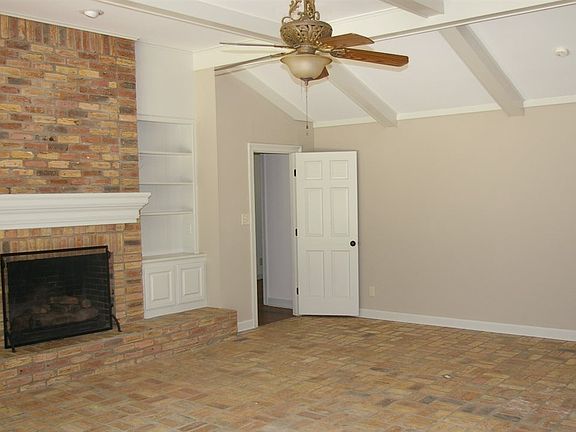 Family Rm-Chicago Brick Flr