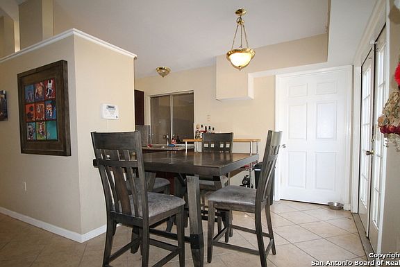 4th image of 4007 Shenandale St