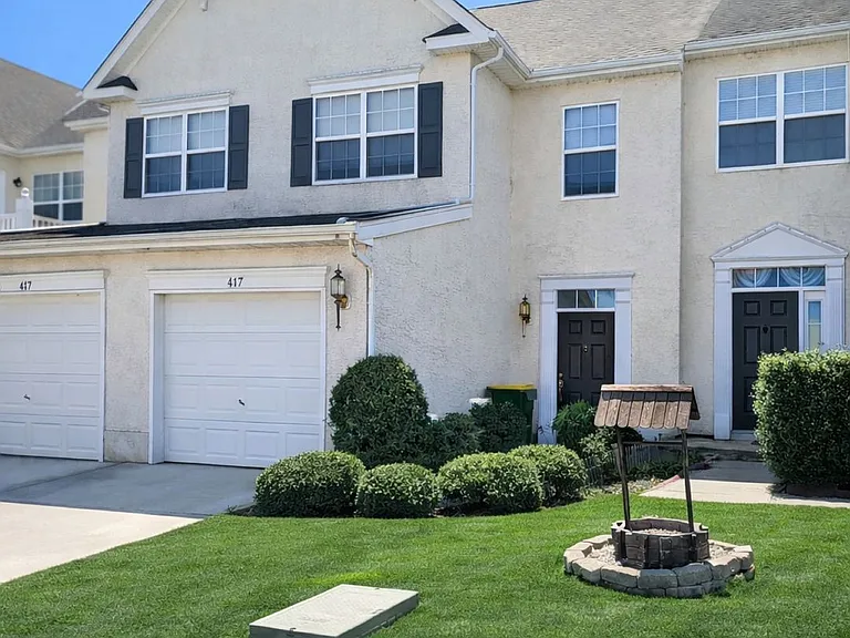 417 Wilmore Dr — Photo 1