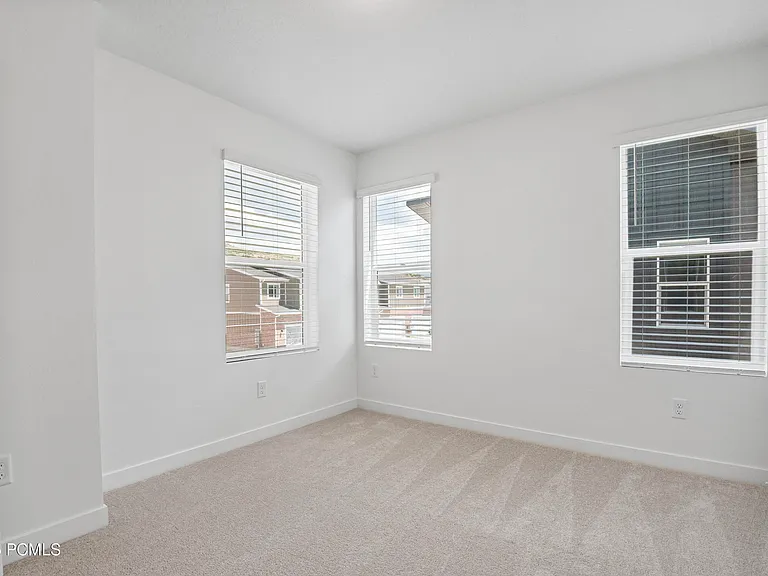 2389 N Wildwood Ln — Photo 20