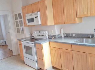 3 Snelling Pl #1, Boston, MA 02113