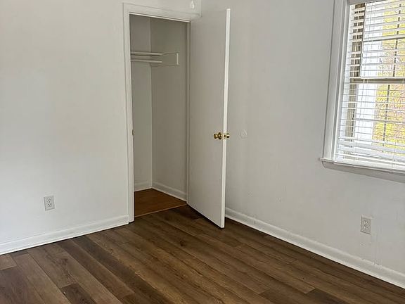 5th image of 128 Whispering Oaks Ln #6