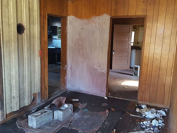 2nd image of 621 4th Ave