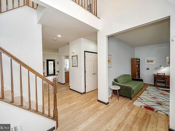 4th image of 1236 Farrish Dr