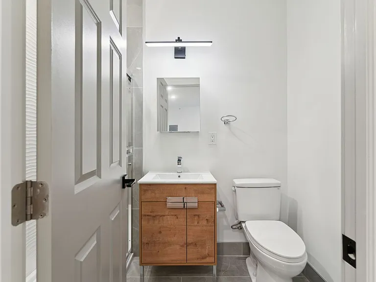 Brand New Fishtown Apartments — Photo 35