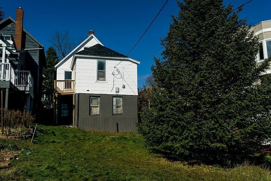 2 bed, 1100 sqft, $1,500 — Photo 2