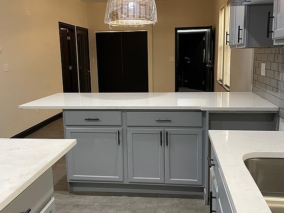 4th image of 4614 S Paulina St #1R
