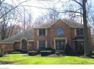 754 White Tail Ridge Dr, Akron, OH 44333