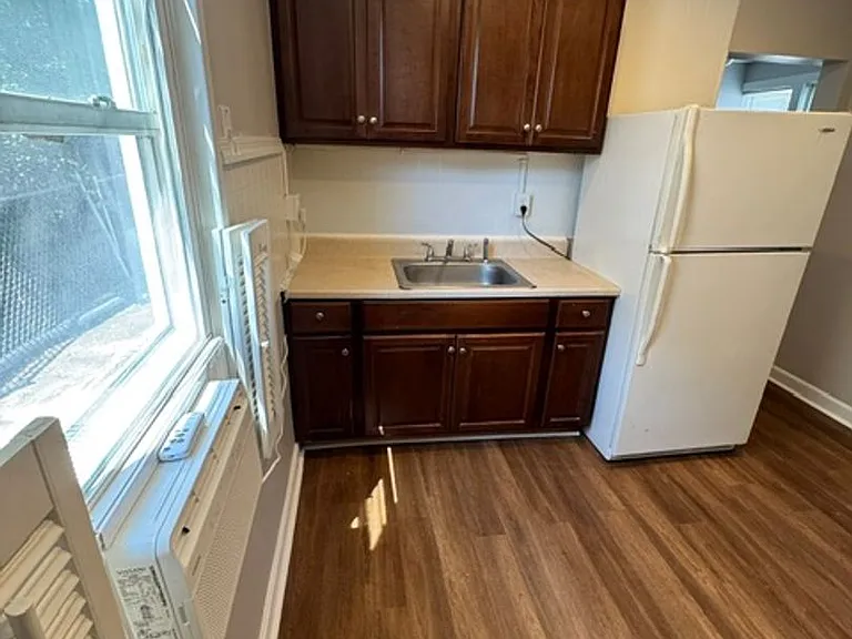 1332 Stevens Ave — Photo 6