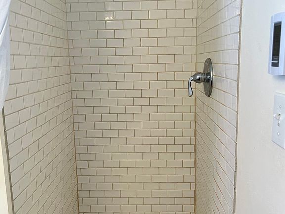 5th image of 358 N Griffith St #B