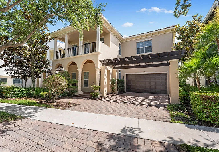 112 Tulip Tree Ct — Photo 1