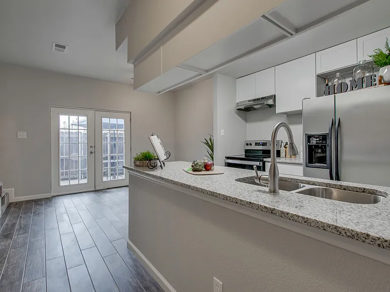 224 Samuel Blvd #K-5 — Photo 5