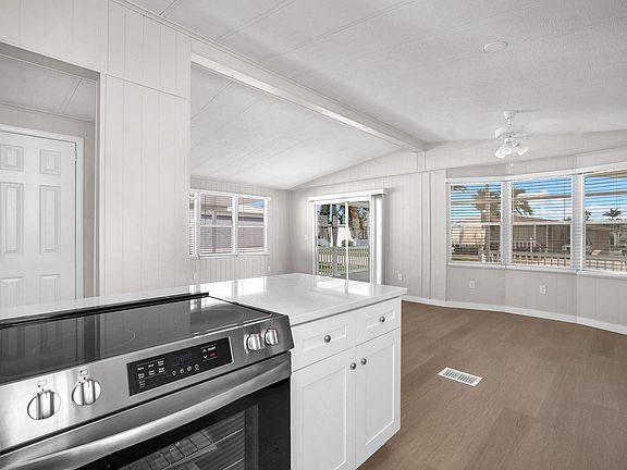 3rd image of 2431 SW 51st Street