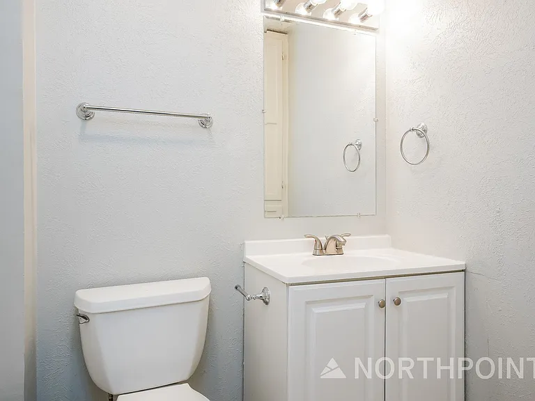 803 Lisa Ln — Photo 14