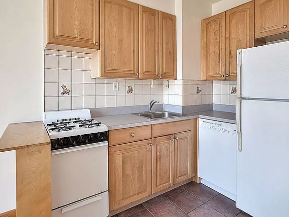 3rd image of 1794 3rd Ave APT 6A