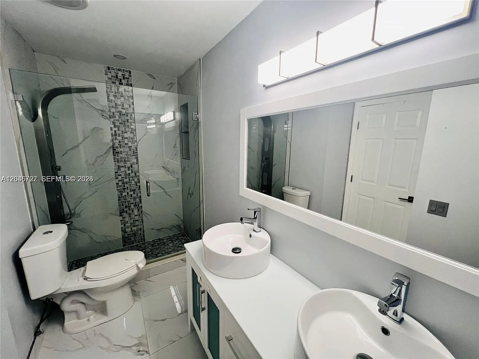 3 bed, 1090 sqft, $2,850 — Photo 4