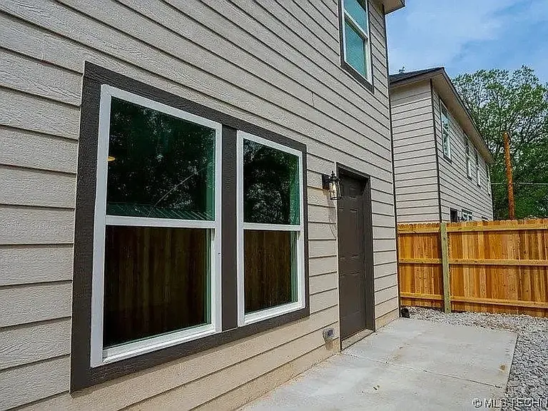 518 W 2nd St — Photo 18