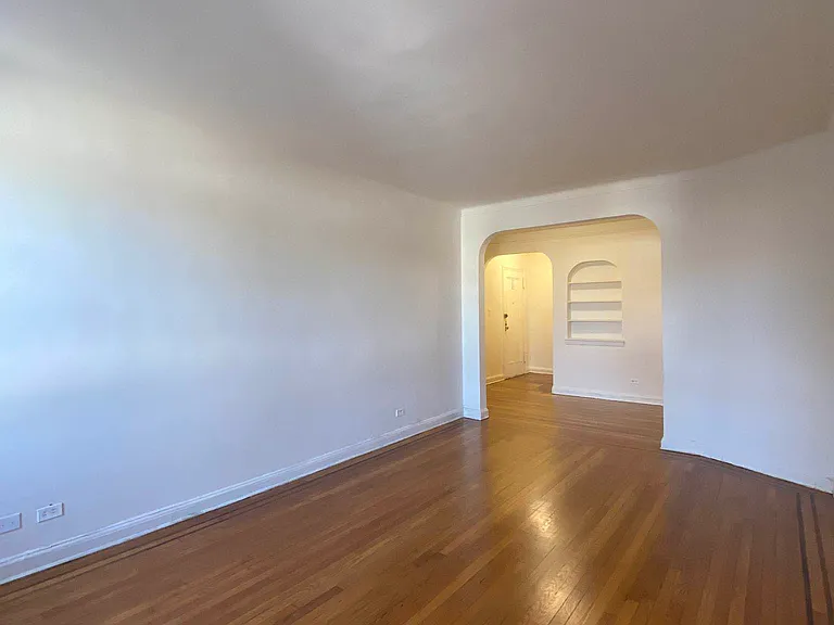 9216 Whitney Ave #305 — Photo 3