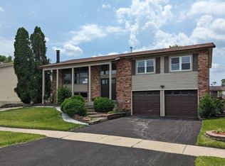 17790 Sarah Ln, Country Club Hills, IL