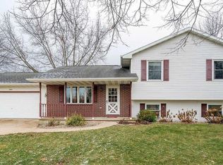 2801 Ruschfield Dr, Oshkosh, WI 54904