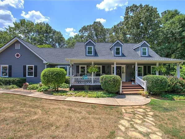 119 Walnut Dr, Cartersville, GA 30120