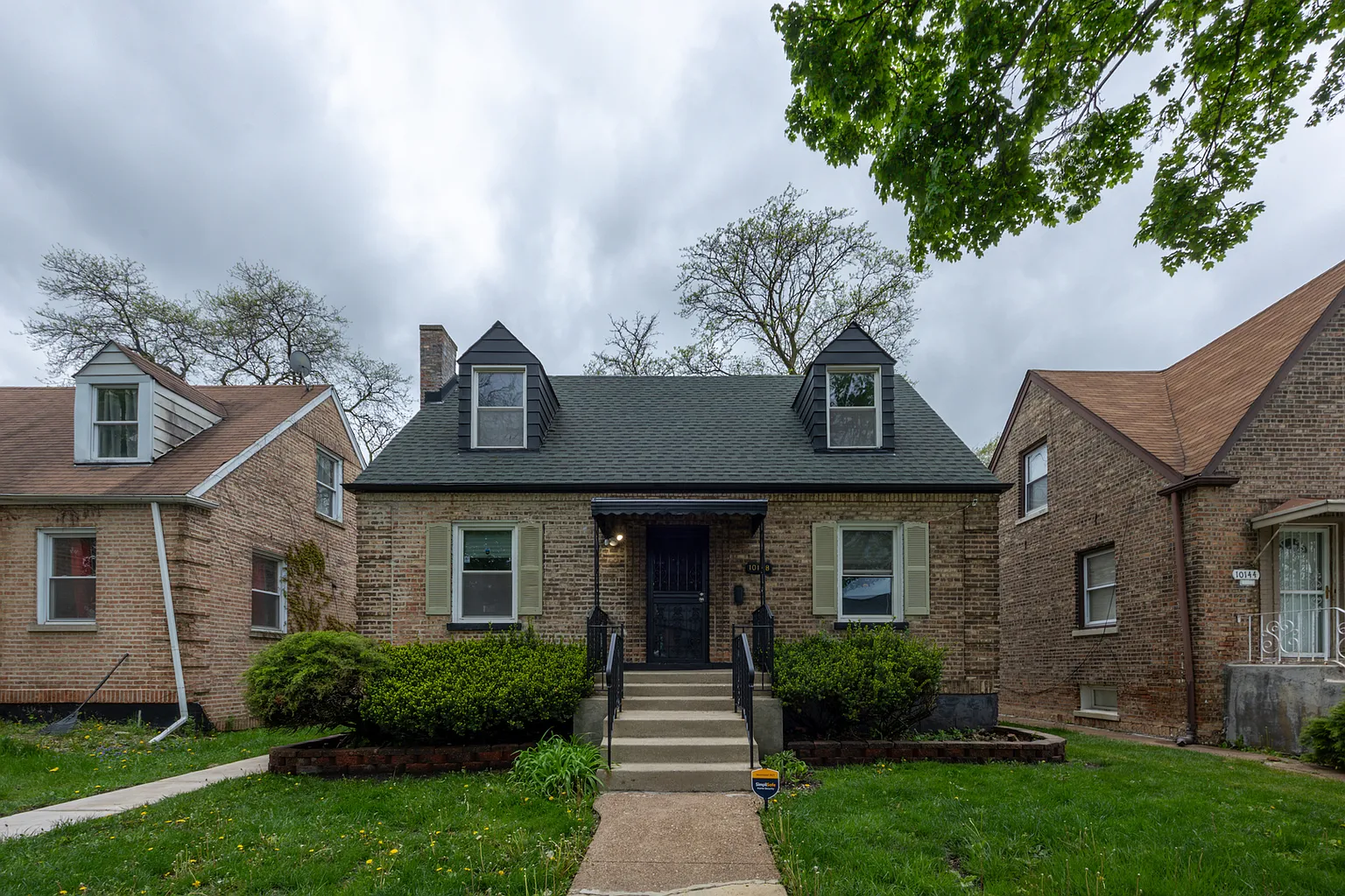 10148 S Crandon Ave photo 1