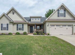 25 Berry Pine Ct, Taylors, SC 29687