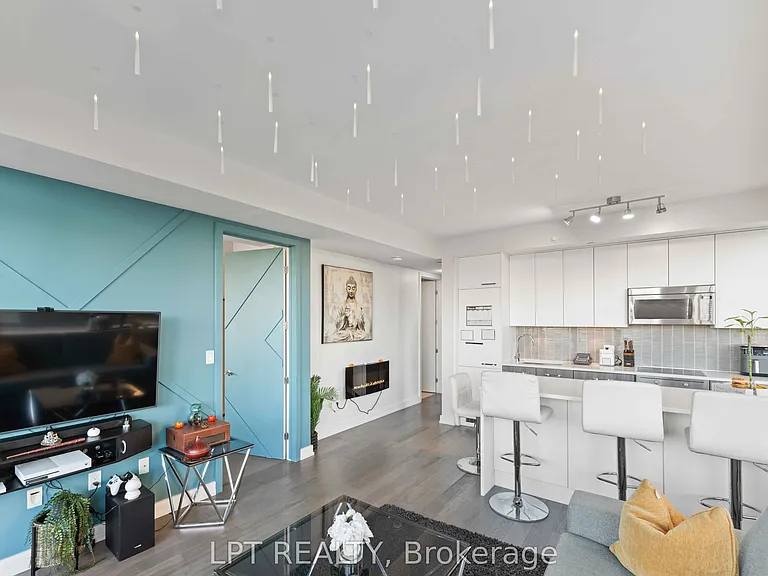 111 Champagne Ave S #307 — Photo 16