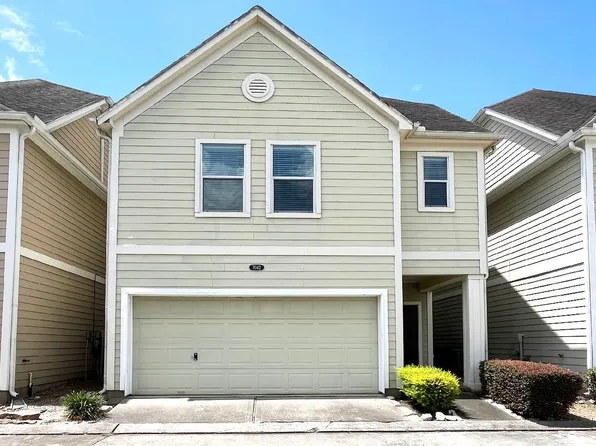 7042 Plum Creek Terrace Ln, Houston, TX 77087