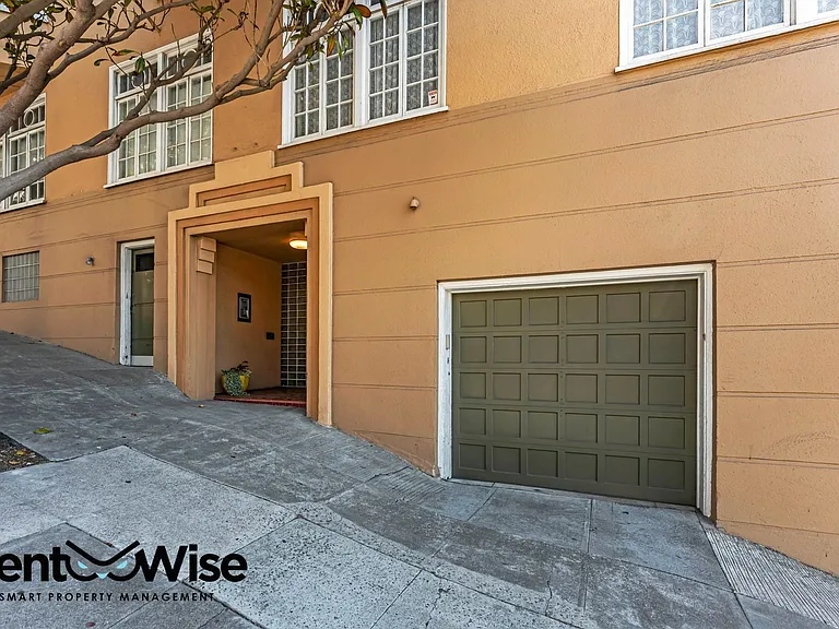 1341 Union St #10 — Photo 45