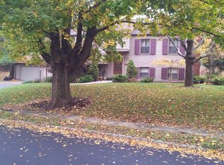 3 Country Ln, Mendham, NJ 07945