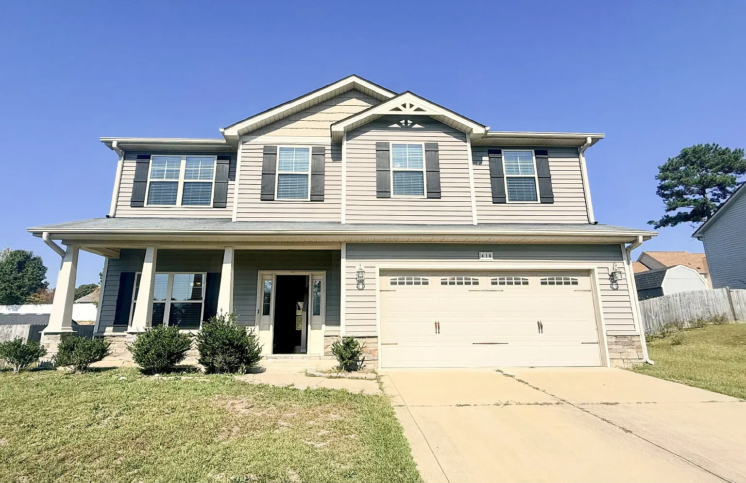 4 bed, 2.5 bath, 2250 sqft, $2,250 — Photo 1