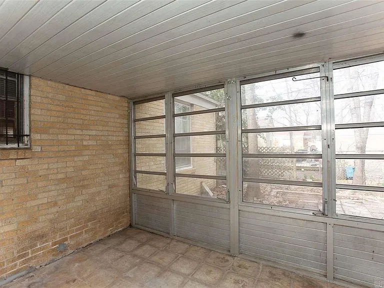1521 S Pierce St — Photo 18