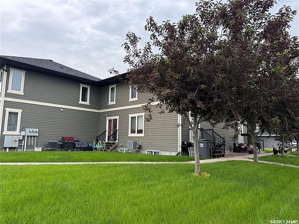 1st image of UNIT 4-1795 Clark AVENUE