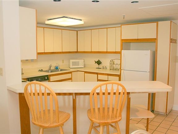 4th image of 1 Marina Dr APT 310B