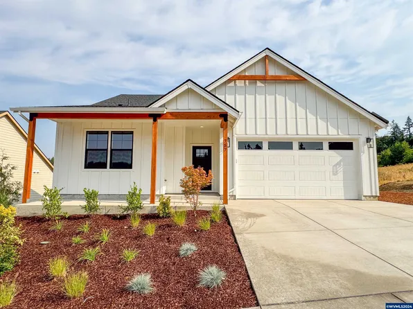 757 Riley Dr, Silverton, OR 97381