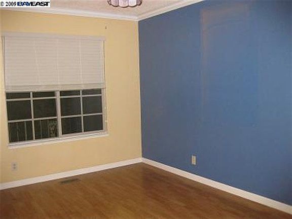 5th image of 2620 Royal Ann Dr