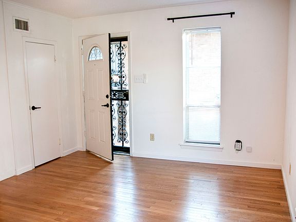 4th image of 3708 Dexter Ave