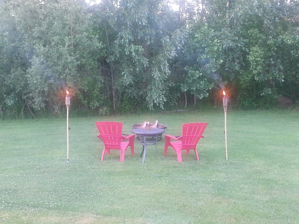 2nd image of 22 Eastview Commons Rd