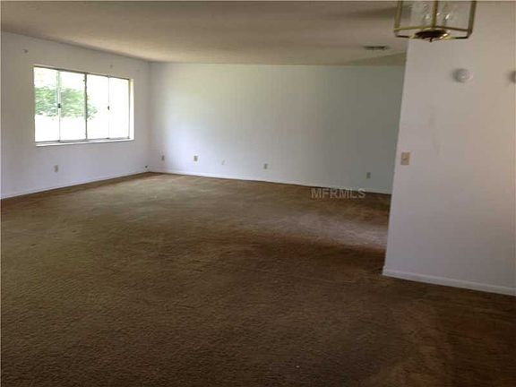 2nd image of 2290 Henry Ln